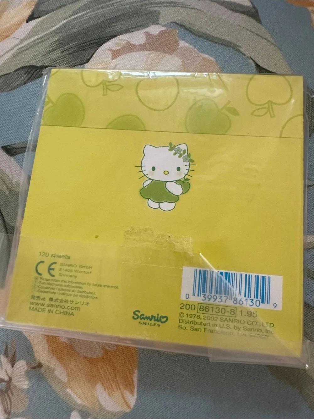 Hello Kitty Green Apple Swing Wall Decor